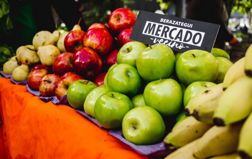 Frutas y verduras de estación a muy buenos precios en “Mercado Vecino”