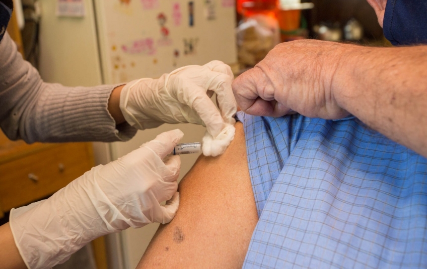 5000 vecinos recibieron la vacuna antigripal a domicilio