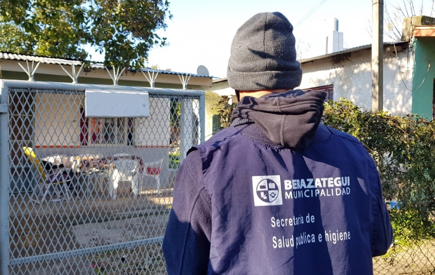 Berazategui: sigue la campaña contra el dengue en los barrios