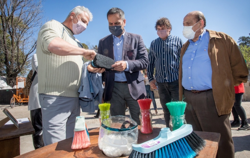 Mussi y el ministro Cabandié visitaron los centros de reciclado de Berazategui