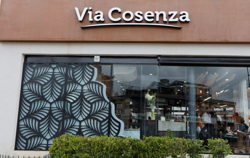 La heladería Vía Cosenza inauguró un nuevo local en Berazategui