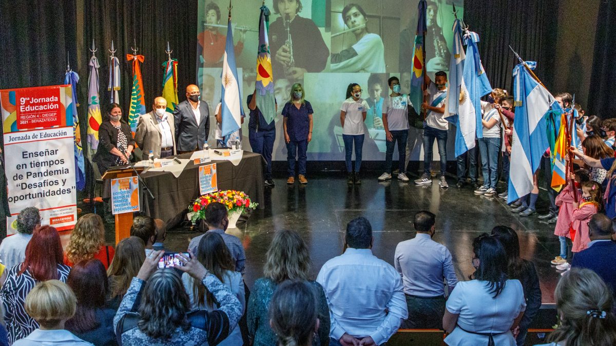 Se realizó la apertura de las 9º jornadas de educación en Berazategui