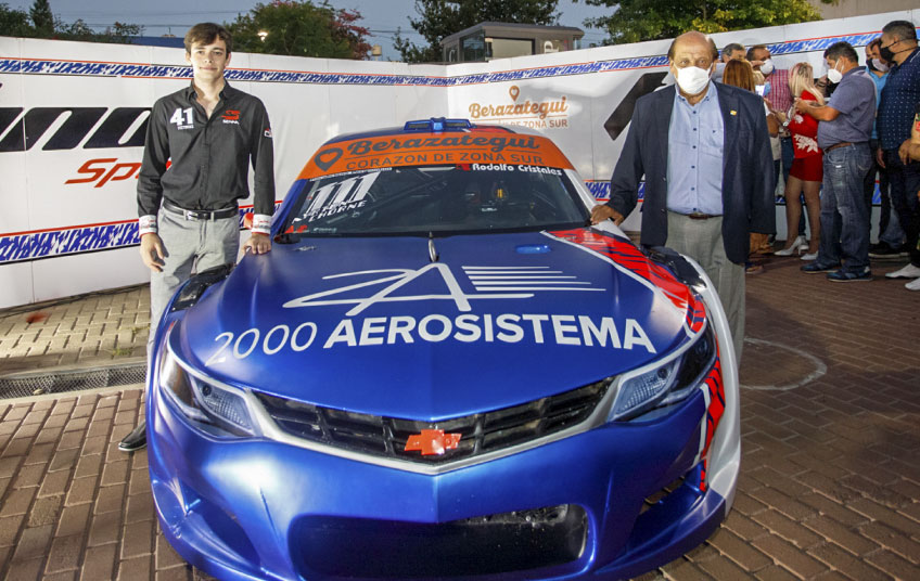 Ayrton Chorne presentó su auto de Top Race en Berazategui