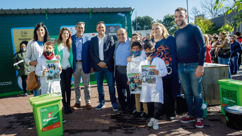 Mussi y el ministro Cabandié entregaron maquinarias para el programa Berazategui Recicla