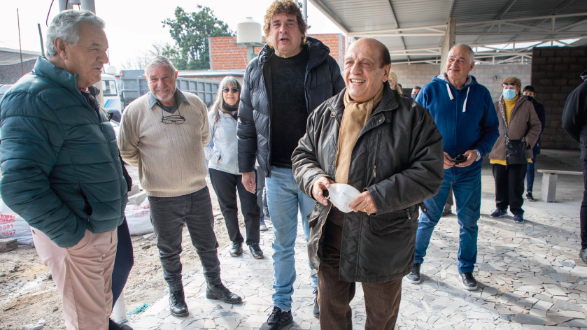 Juan José Mussi visitó instituciones del barrio María Angélica