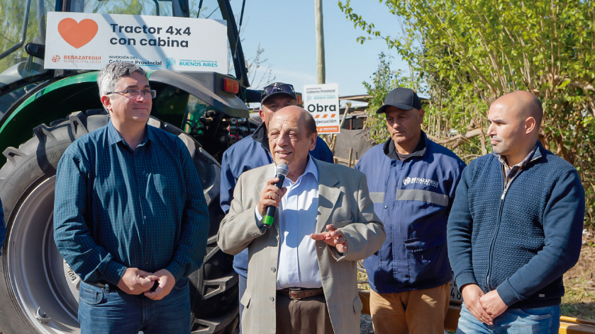 Berazategui sumó maquinarias para el mantenimiento de los caminos rurales en El Pato