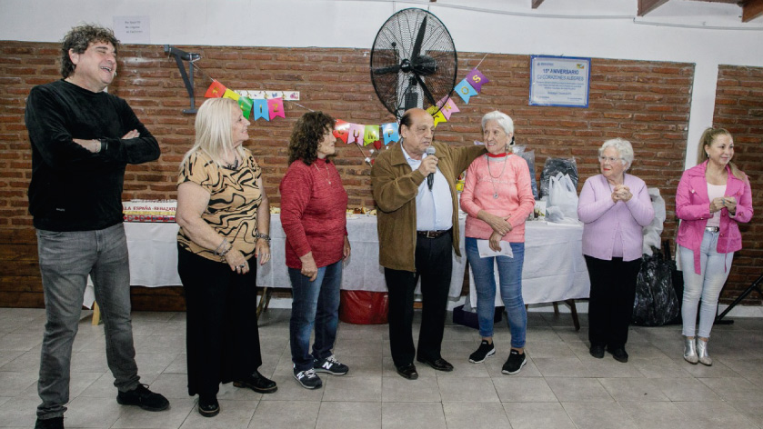 El Centro de Jubilados Corazones Alegres festejó sus 22 años