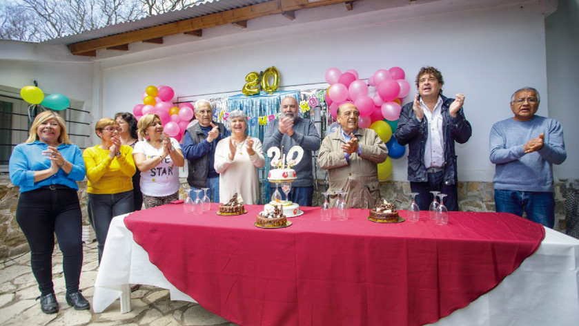 El Centro de Jubilados Las Manzanas festejó sus 20 años