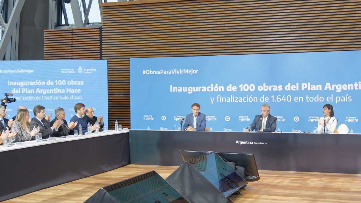 Mussi en la inauguración de 100 obras del Plan Nacional Argentina Hace