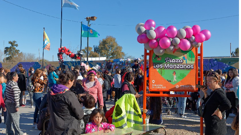Cientos de niños festejaron su día en el Barrio Los Manzanos