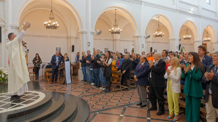 Mussi participó el tradicional Tedeum y encabezó el acto cívico por los 63 años de Berazategui