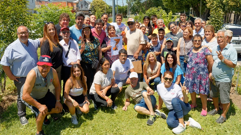 Reconocieron a un vecino de Berazategui por su compromiso con el barrio Primavera