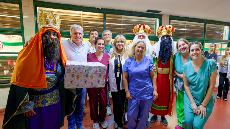 Los Reyes Magos visitaron distintos puntos de Berazategui