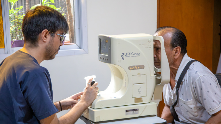Realizaron controles oftalmológicos para mayores de 60 años