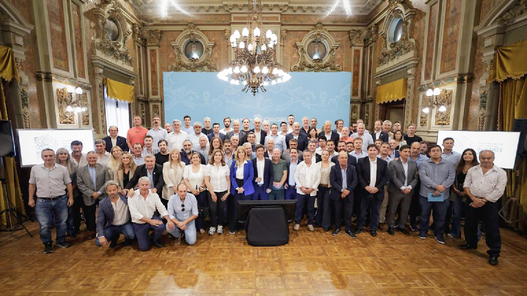 Carlos Balor acompañó a Kicillof en el reclamo por las medidas económicas nacionales