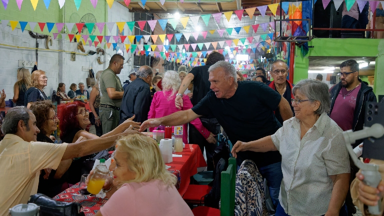 Carlos Balor visitó el Círculo Correntino de Los Mercedeños