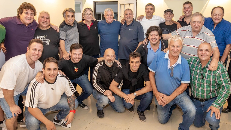 Carlos Balor visitó el Club Social y Deportivo Libertad