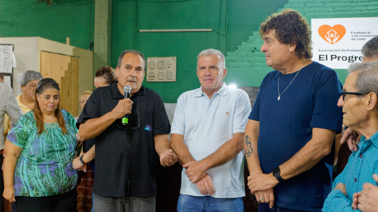 Carlos Balor visitó la Sociedad de Fomento El Progreso