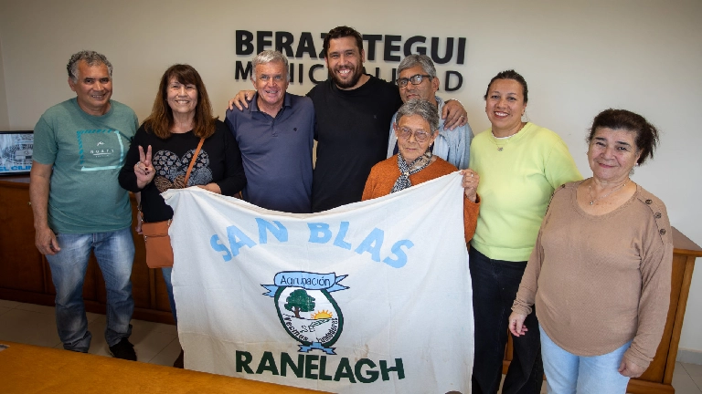Carlos Balor se reunió con vecinos y vecinas del barrio San Blas