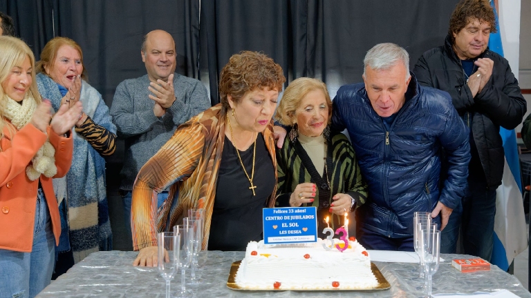 El Centro de Jubilados El Sol festejó sus 33 años