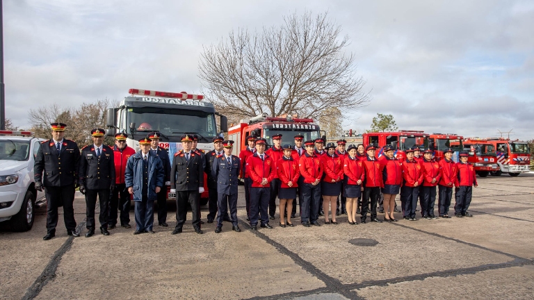 Bomberos recordaron a sus héroes y renovaron su compromiso de servicio