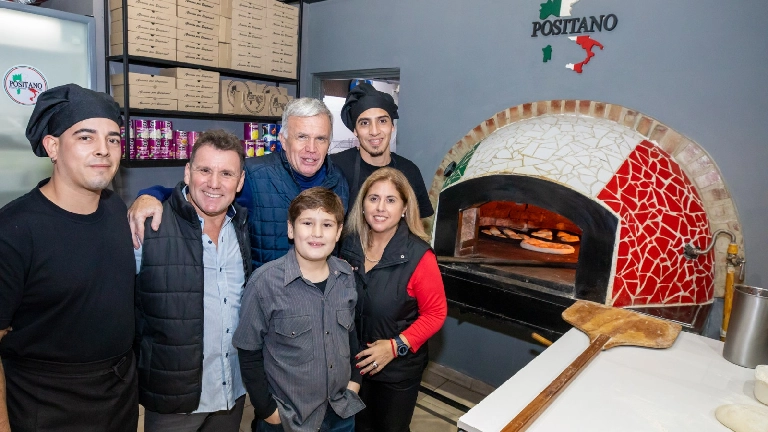 Carlos Balor visitó la Pizzería Italiana y Restó Positano