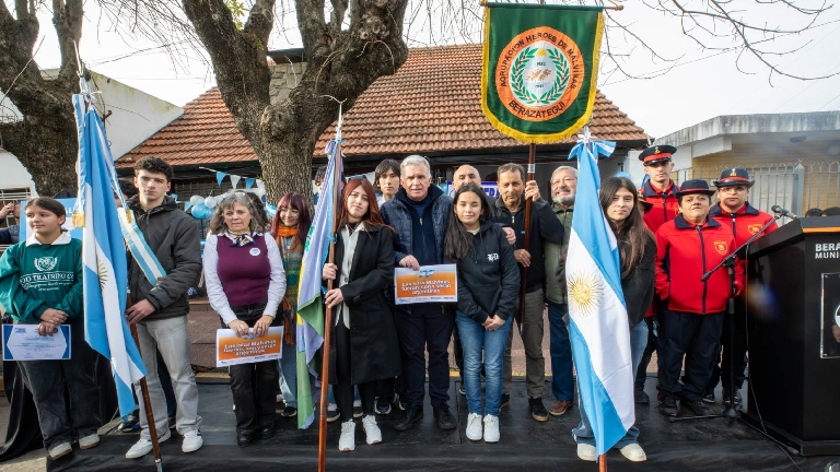 Emotivo homenaje a un Héroe de Malvinas en SUTEBA Berazategui