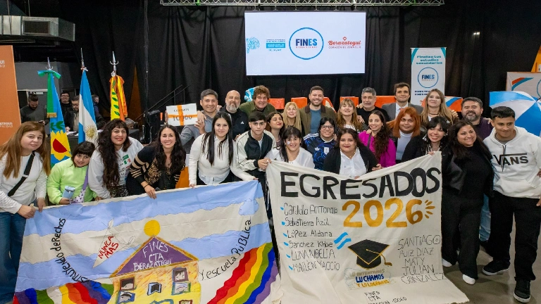 Más de 280 berazateguenses finalizaron sus estudios secundarios con el Plan FinEs 2