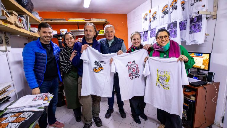 Balor visitó el Taller municipal de Arte Gráfico y estuvo con los ganadores de un concurso