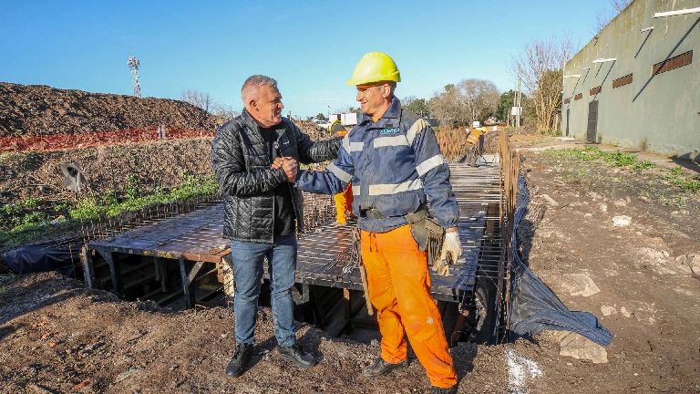 Carlos Balor supervisó la obra de un nuevo desagüe pluvial en Gutiérrez