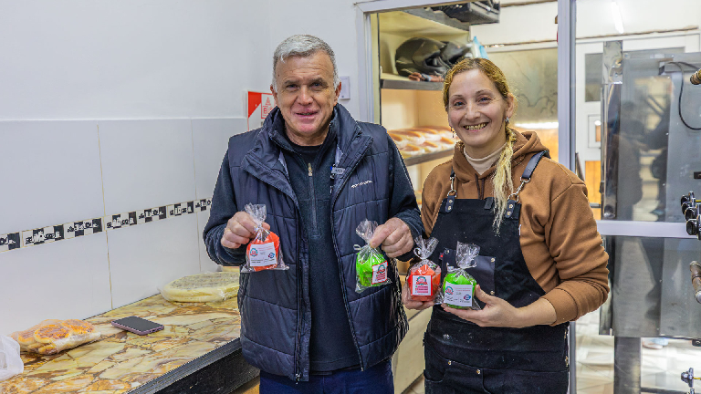 Carlos Balor visitó “Lucy Dulce y Salado”, un emprendimiento familiar que crece en Berazategui