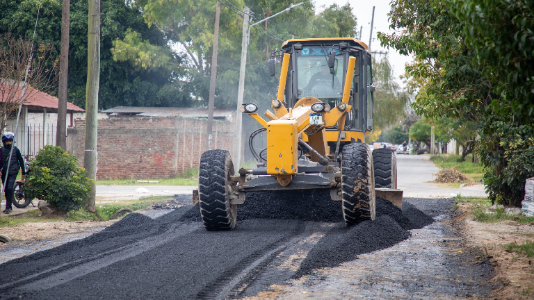 Nuevo asfalto para el barrio Jacarandá