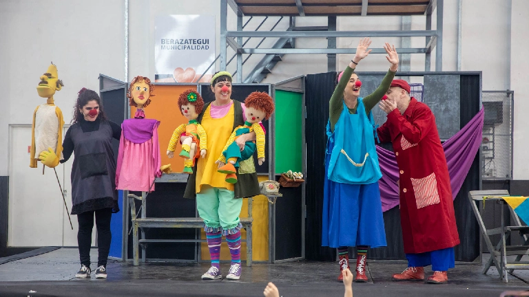 Gran convocatoria en la obra teatral “Los Abuelos No Mienten”