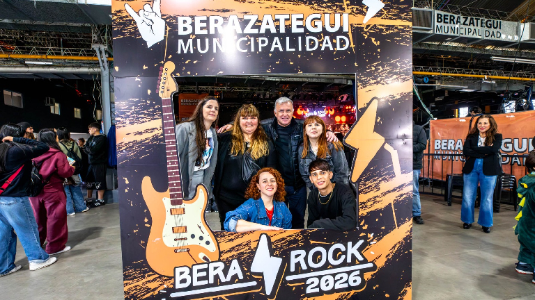 Carlos Balor estuvo en el arranque del Bera Rock 2026