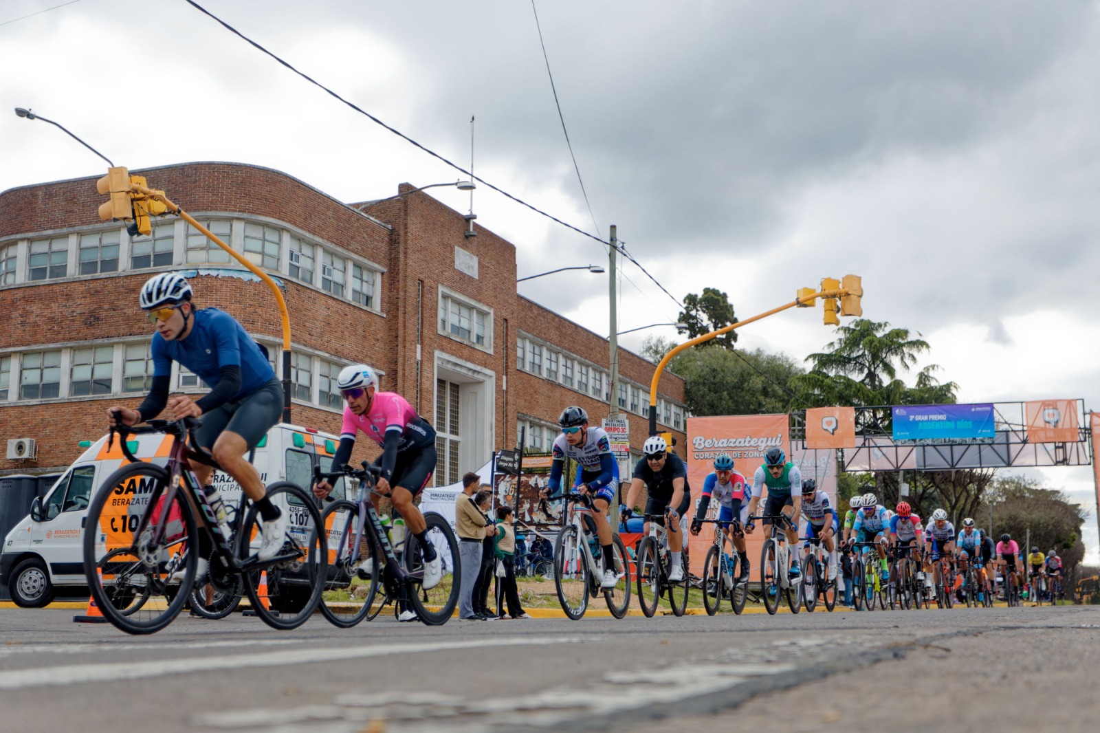 4ta edición del Gran Premio Argentino Ríos de Ciclismo en Berazategui