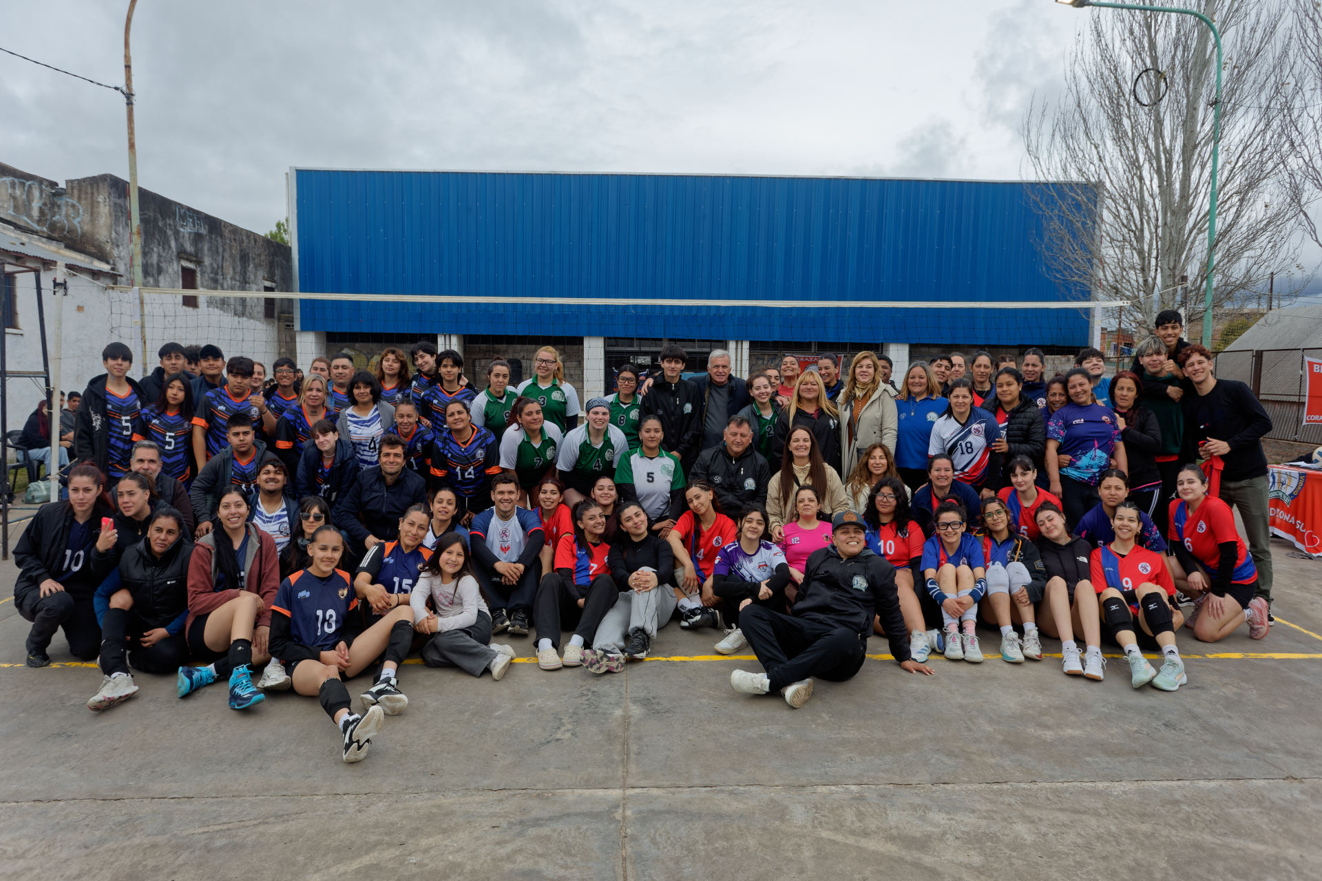 Carlos Balor estuvo presente en la Copa Solidaria de Vóley